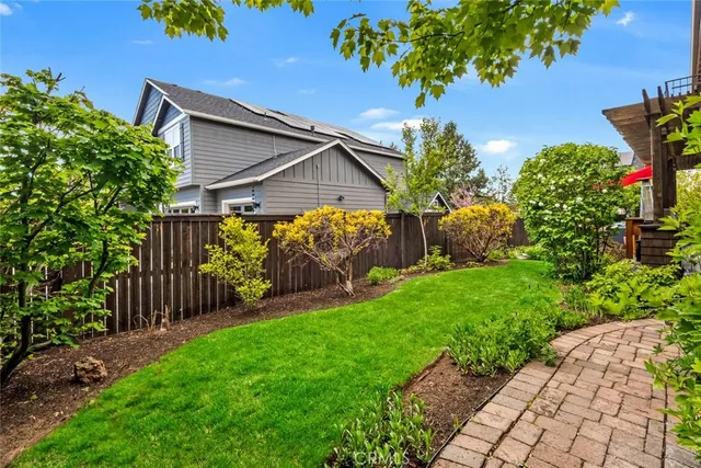 $1,200,000 | 3273 Northeast Sandalwood Drive, Bend, OR 97701