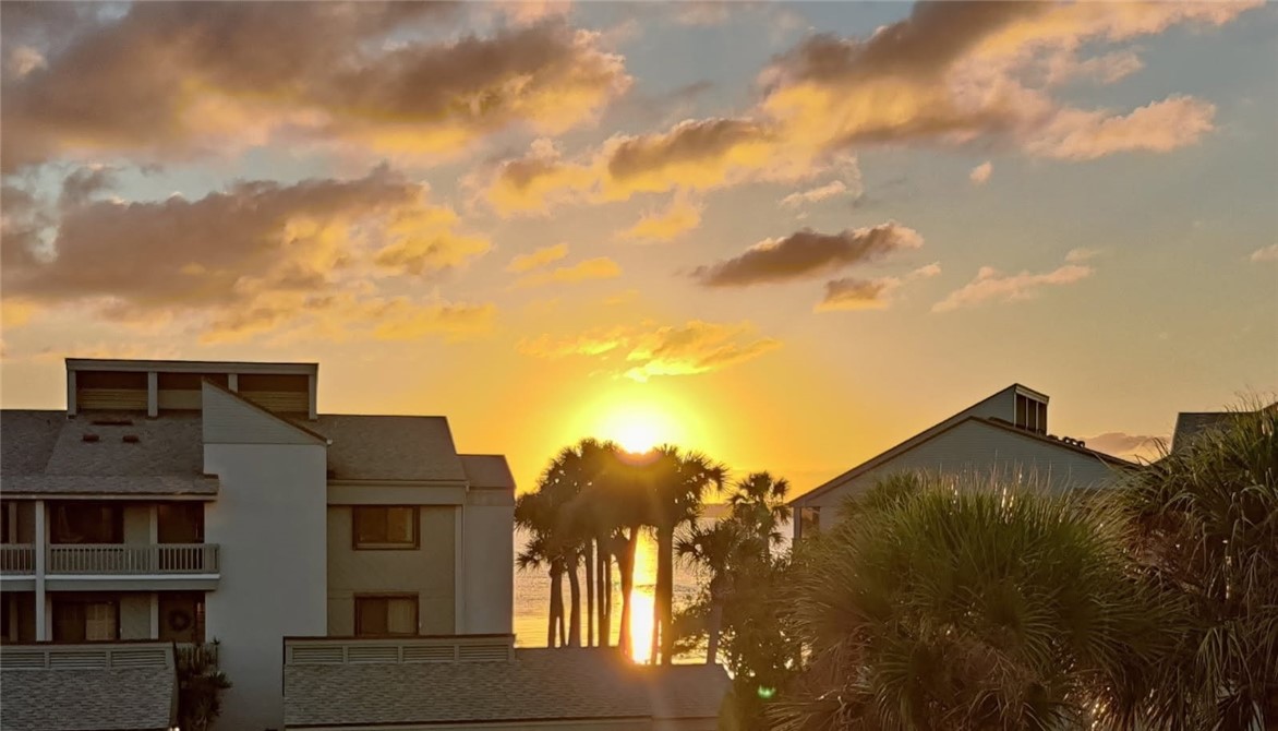1850 Bay Road, Unit 3F Vero Beach, FL 32963 - Photo 2 of 34 Gallery Image 2
