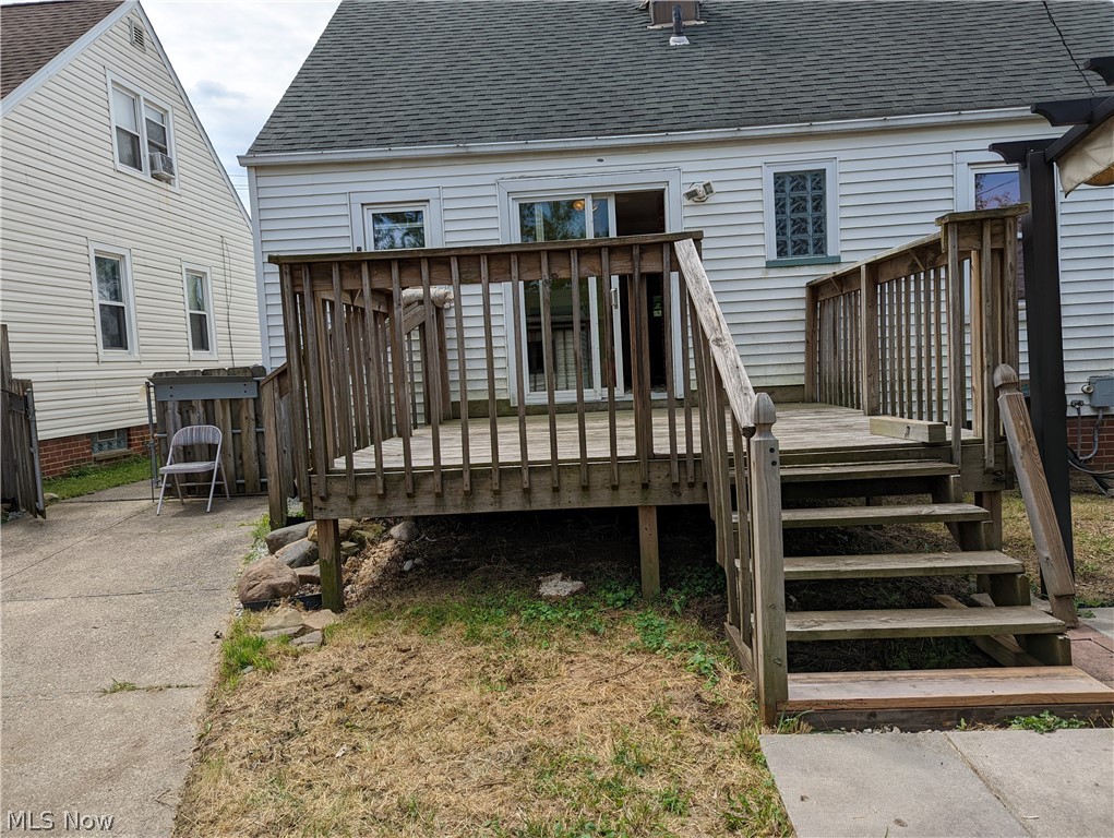 13817 Granger Road Cleveland, OH 44125 - Photo 20 of 22 Another view of deck