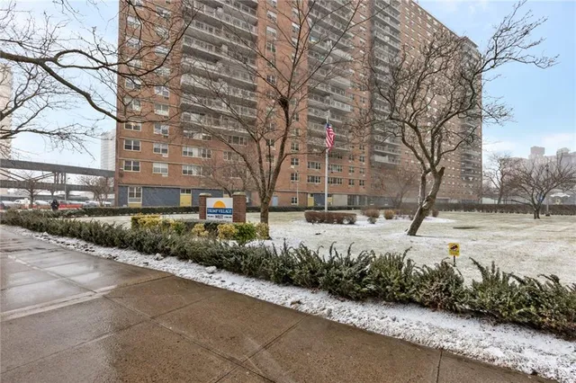 $359,000 | 2940 West 5th Street, Unit 2B | Coney Island