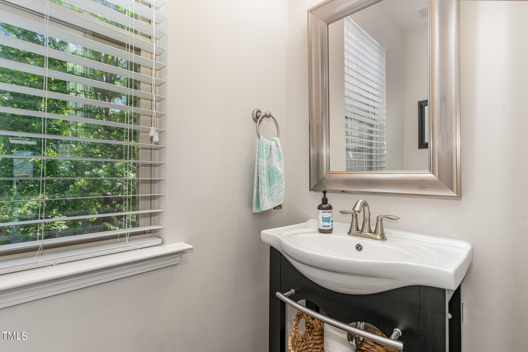 1425 Van Page Boulevard Raleigh, NC 27607 - Photo 11 of 23 013_dsc00064-edit_260