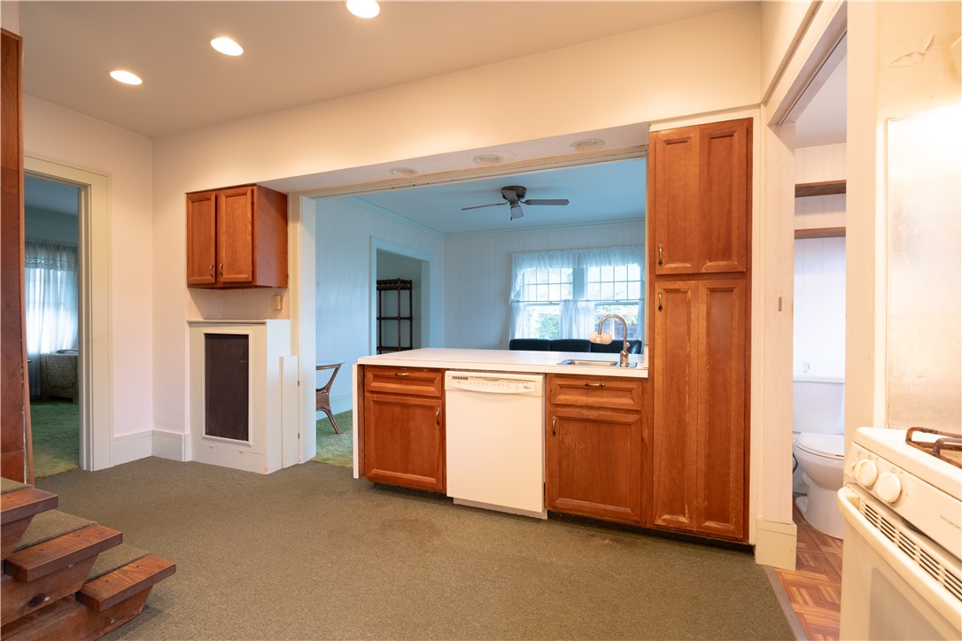 215 Castlebar Road Rochester, NY 14610 - Photo 15 of 48