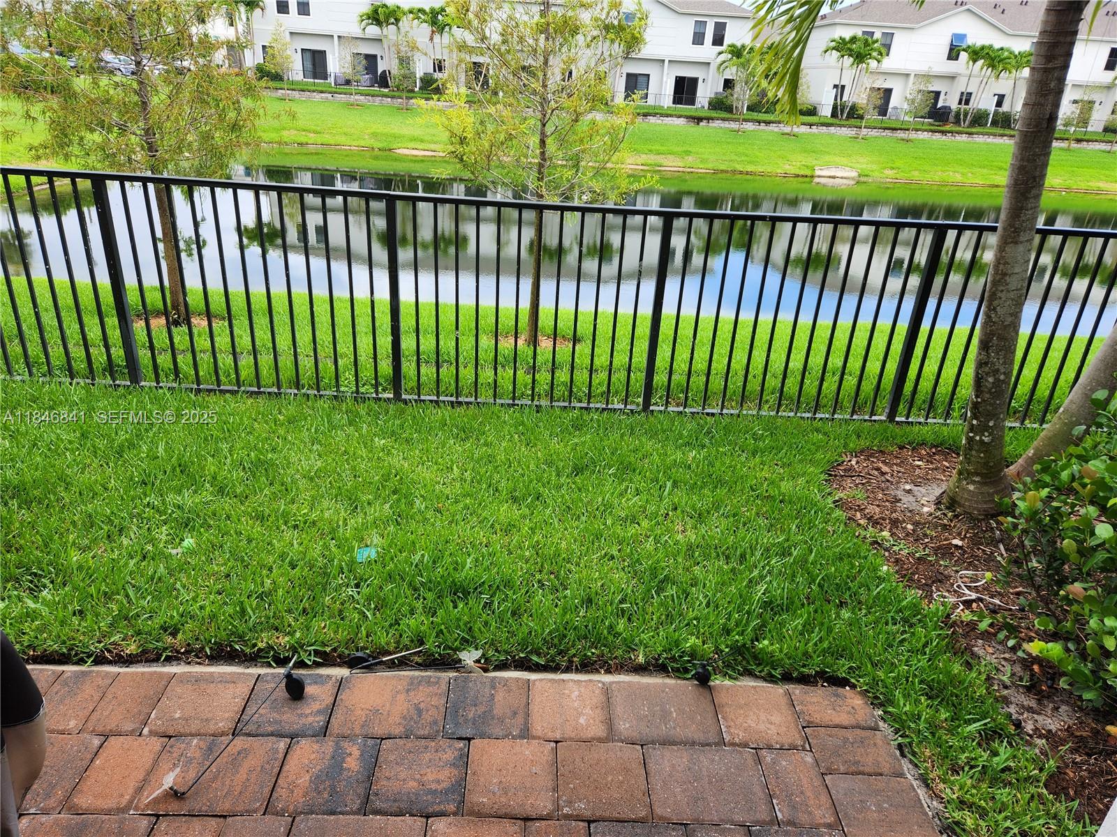 880 Northwest 3rd Way, Unit 880 Pompano Beach, FL 33060 - Photo 9 of 34