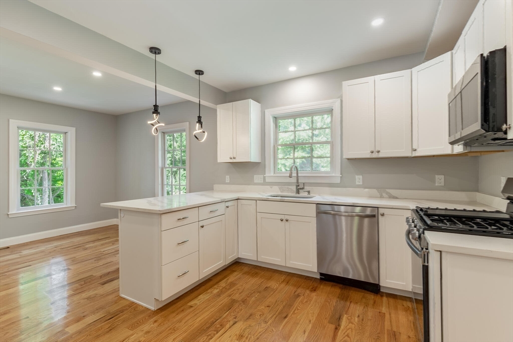 15 Gleason Street Methuen, MA 01844 - Photo 8 of 31