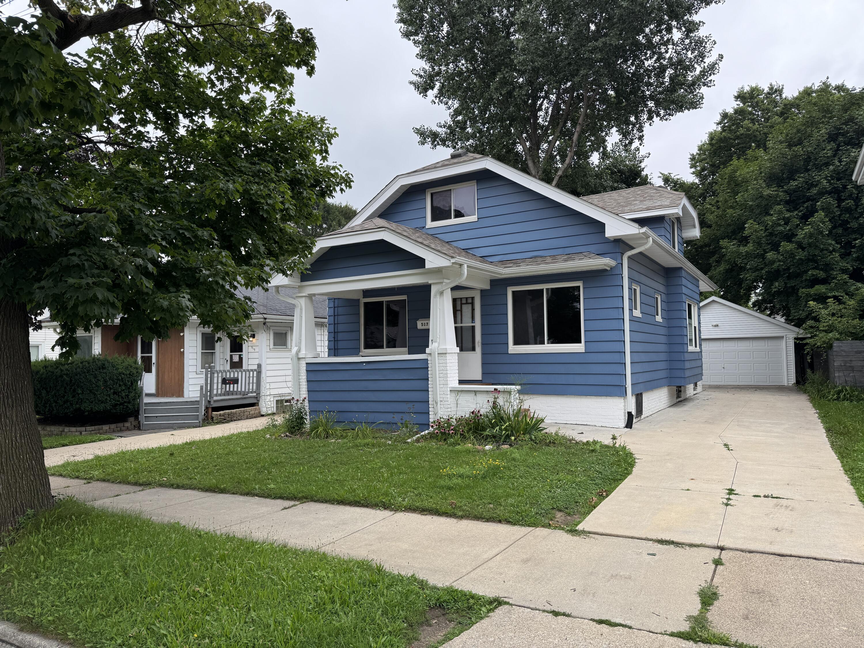 517 Hayes Avenue Racine, WI 53405 - Photo 19 of 19 IMG_7734