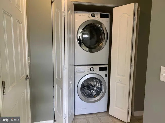 $2,250 | 351 Paradee Drive, Dover, DE 19904