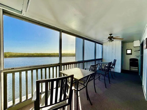 $2,000 | 821 Bahia Del Sol Drive, Unit C, Ruskin, FL 33570