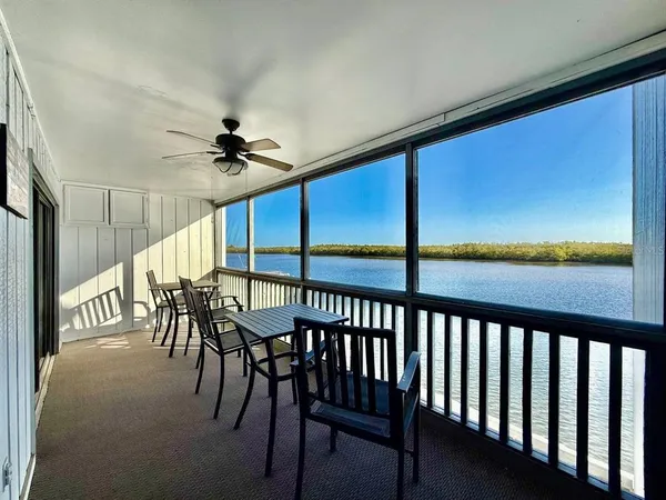 $2,000 | 821 Bahia Del Sol Drive, Unit C, Ruskin, FL 33570