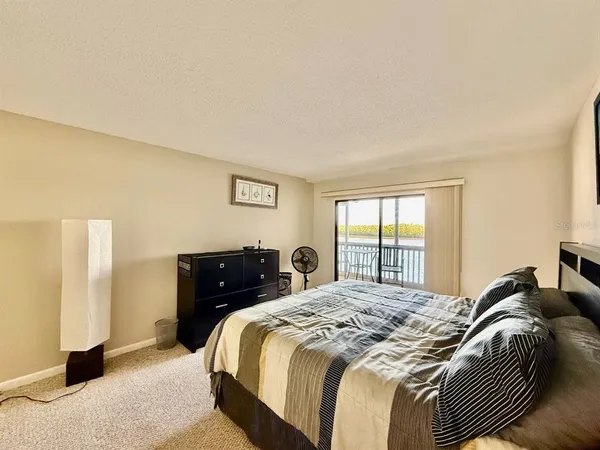 $2,000 | 821 Bahia Del Sol Drive, Unit C, Ruskin, FL 33570