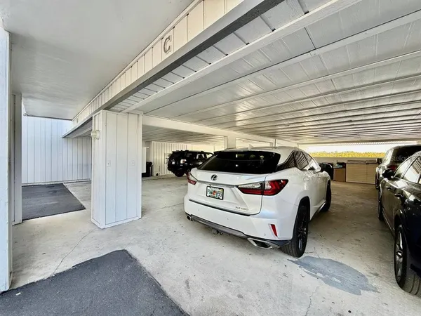 $2,000 | 821 Bahia Del Sol Drive, Unit C, Ruskin, FL 33570