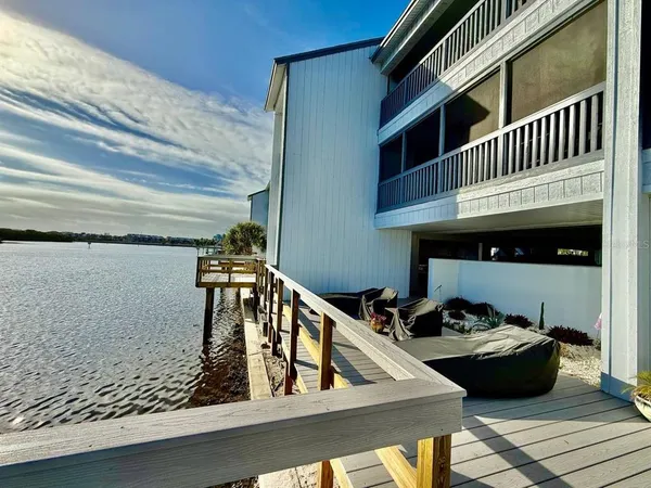 $2,000 | 821 Bahia Del Sol Drive, Unit C, Ruskin, FL 33570