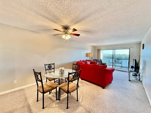 $2,000 | 821 Bahia Del Sol Drive, Unit C, Ruskin, FL 33570