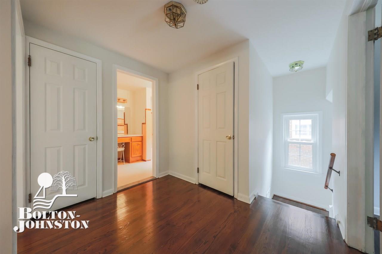 1948 Broadstone Road Grosse Pointe Woods, MI 48236 - Photo 13 of 20