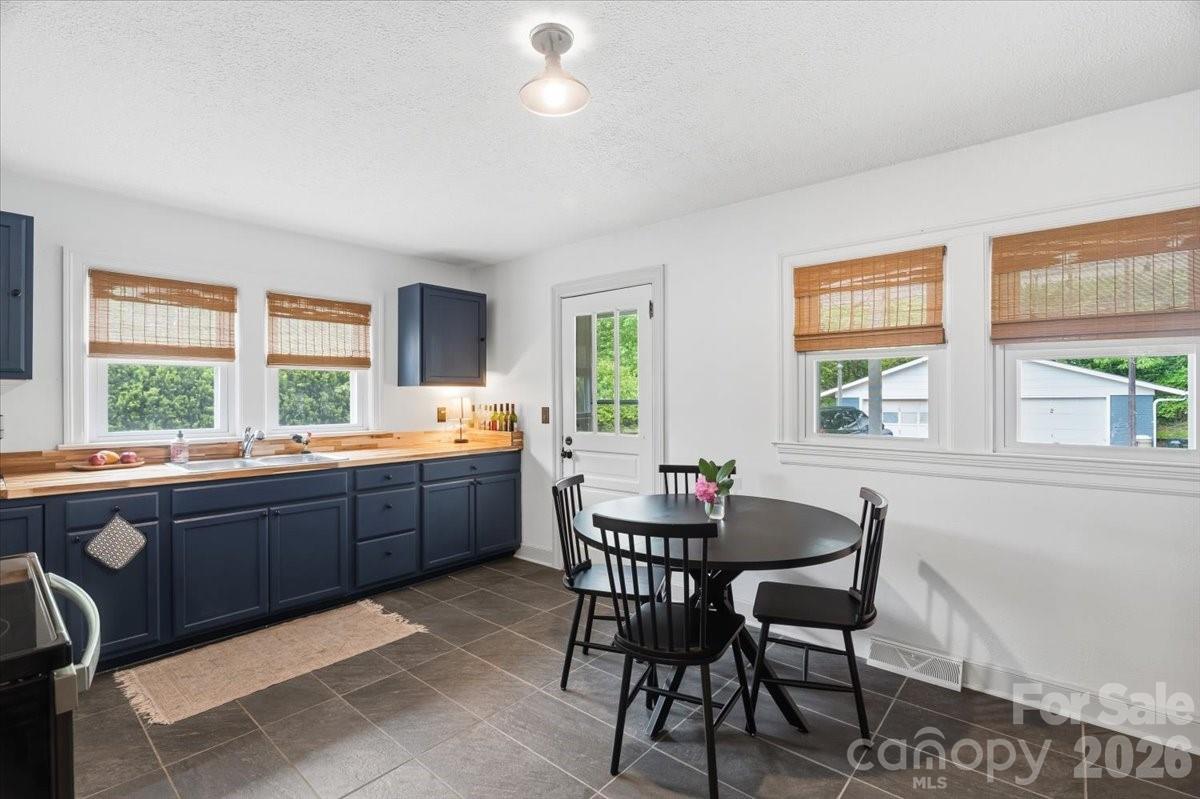 1203 Allens Creek Road Waynesville, NC 28786 - Photo 11 of 30