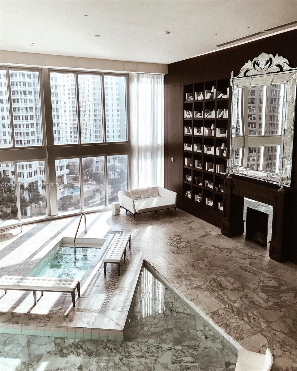 475 Brickell Avenue, Unit 1012 Miami, FL 33131 - Photo 24 of 34