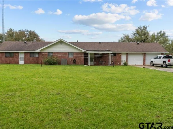 $949,000 | 2664 An County Road 103, Elkhart, TX 75839