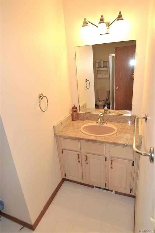 4540 Valley View Point Rochester, MI 48306 - Photo 32 of 54