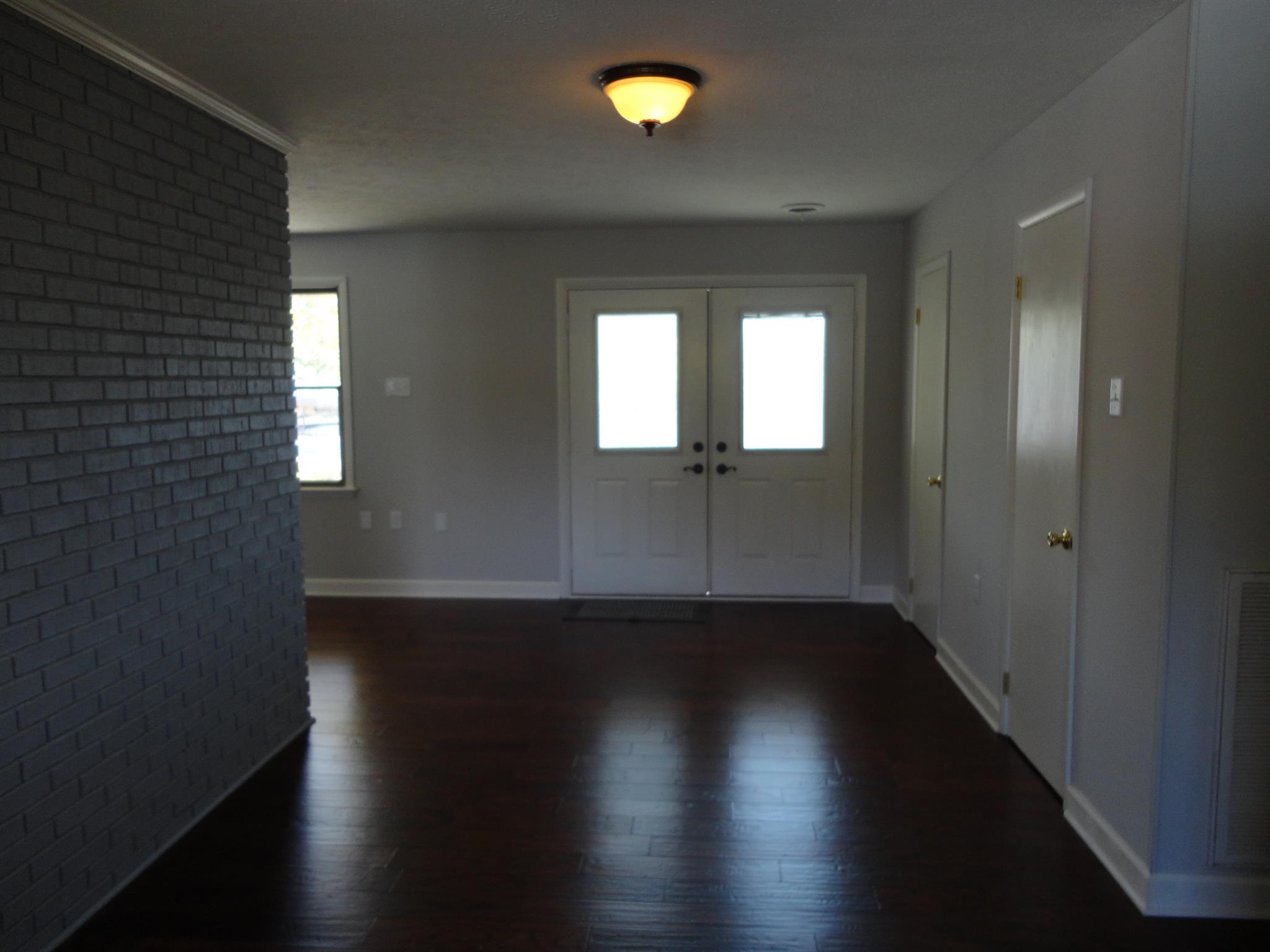 1665 Johnson Chapel Road Sparta, TN 38583 - Photo 5 of 26 Enter front door to large foyer