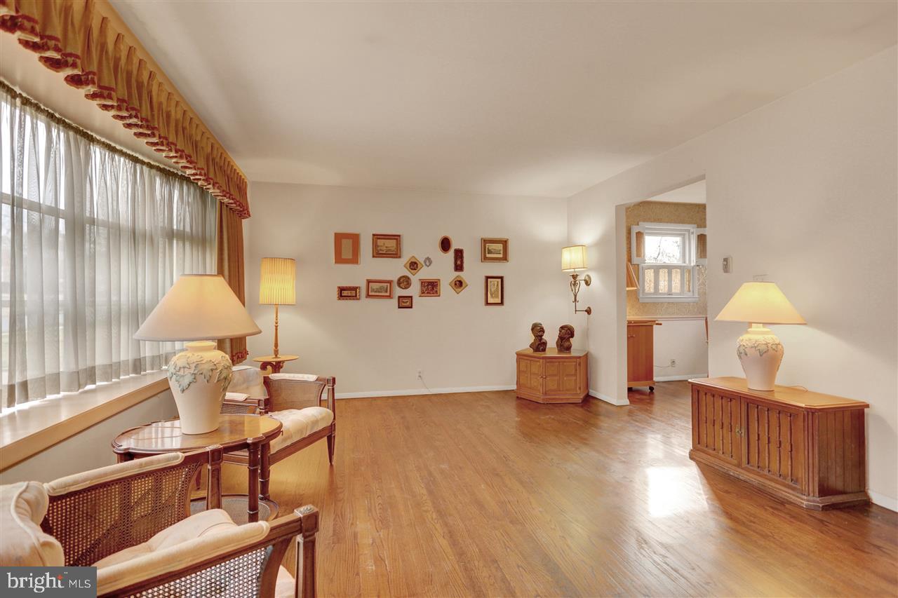 3601 Cloverfield Road Harrisburg, PA 17109 - Photo 4 of 25 Gallery Image 4