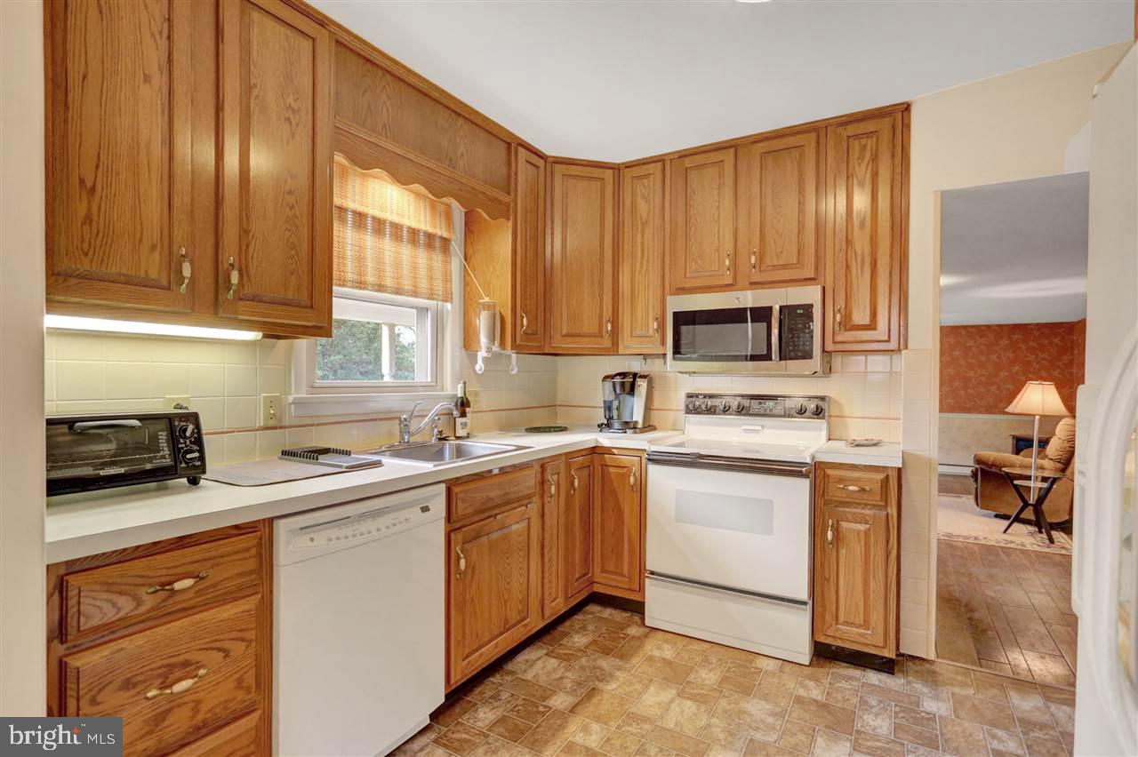 3601 Cloverfield Road Harrisburg, PA 17109 - Photo 7 of 25 Gallery Image 7