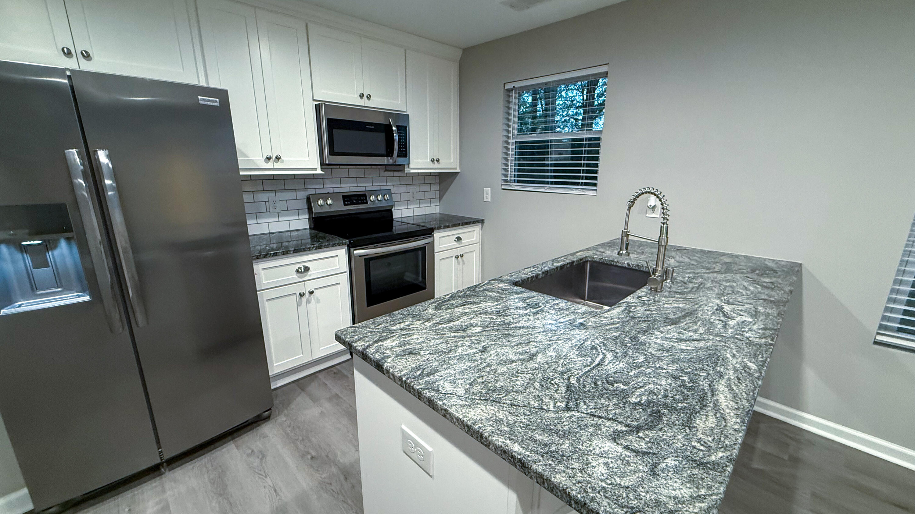 2046 Garnet Lane Aiken, SC 29803 - Photo 5 of 17 .