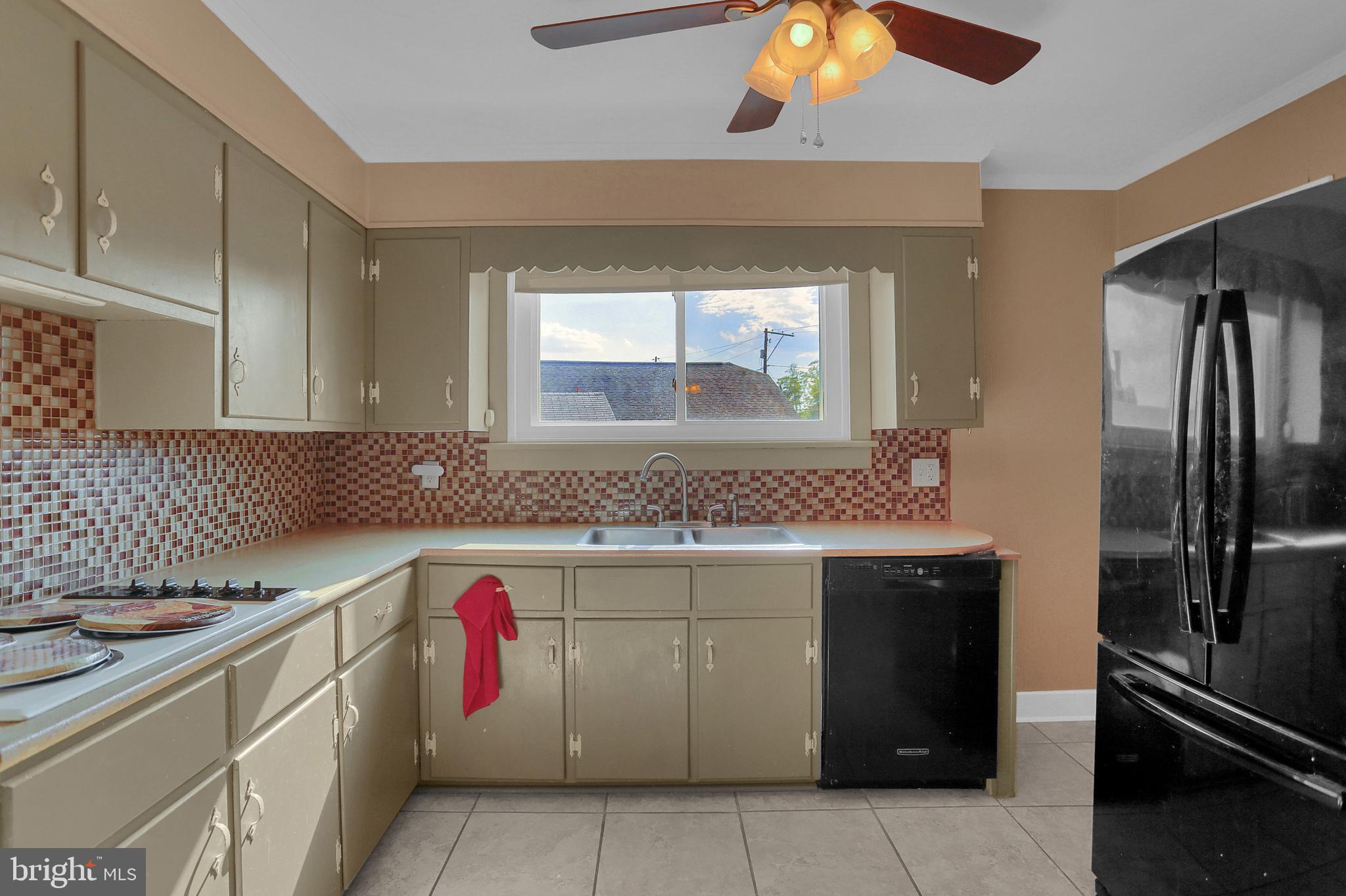 1557 Spring Road Carlisle, PA 17013 - Photo 15 of 32 Gallery Image 15