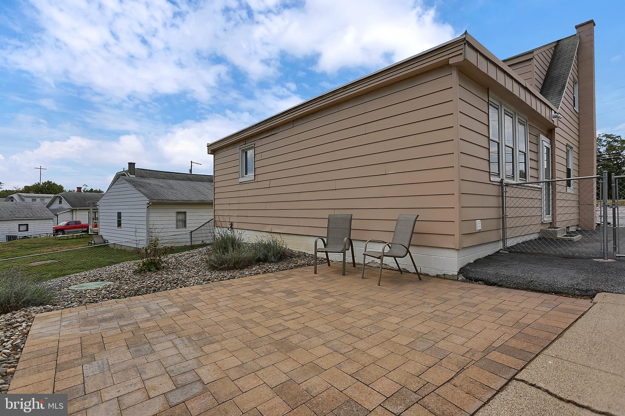 1557 Spring Road Carlisle, PA 17013 - Photo 5 of 32 Gallery Image 5