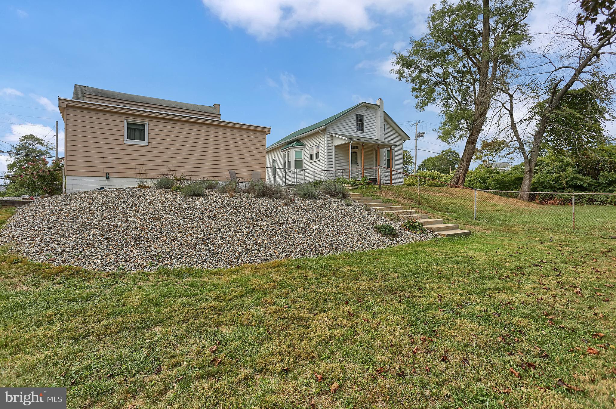 1557 Spring Road Carlisle, PA 17013 - Photo 7 of 32 Gallery Image 7