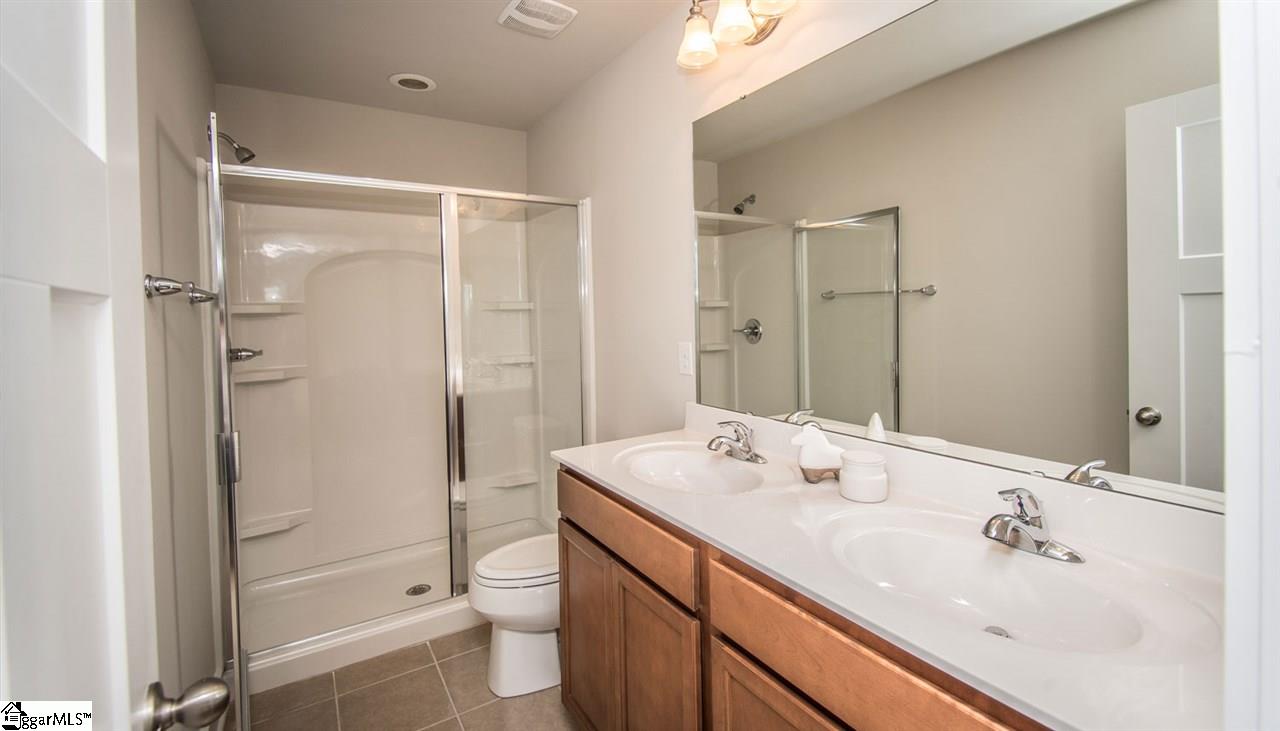 420 Meritage Street Greer, SC 29651 - Photo 4 of 22 Gallery Image 4