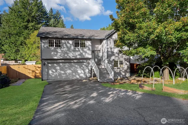 a view of outdoor space yard and front view of a house