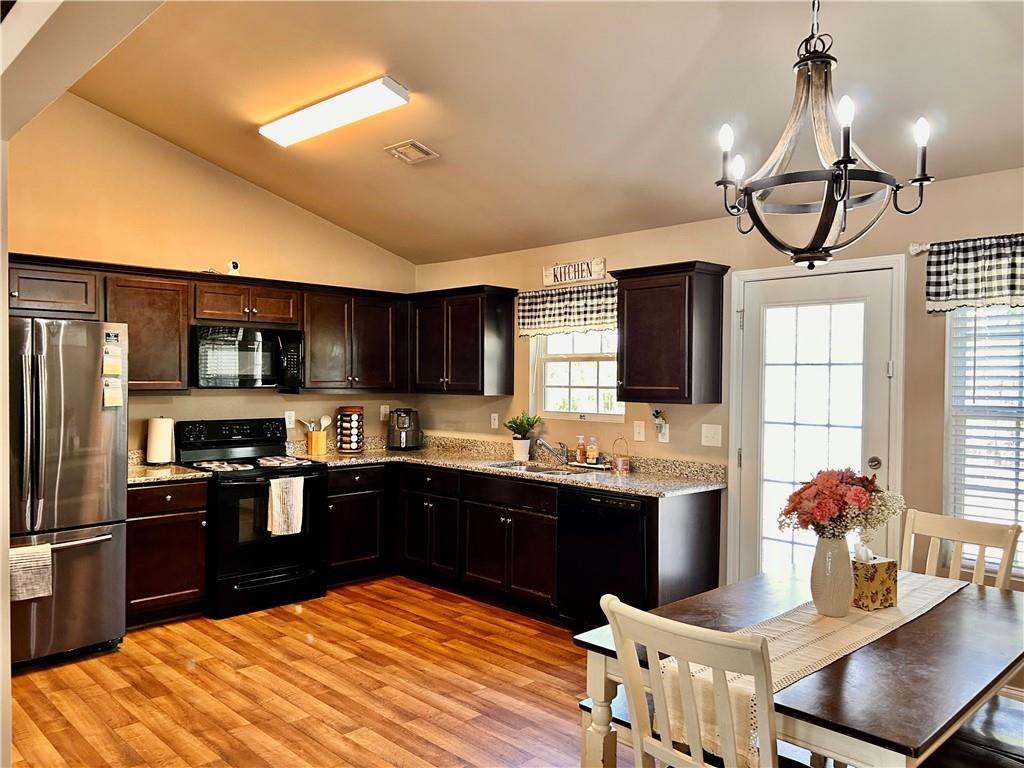 94 Heather Lane Commerce, GA 30529 - Photo 11 of 26