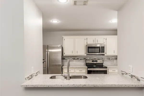 $2,150 | 1722 Redwing Bluff Drive, Houston, TX 77009