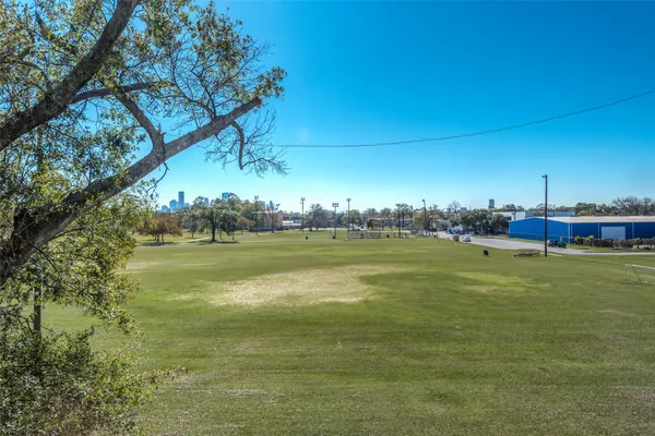 $2,150 | 1722 Redwing Bluff Drive, Houston, TX 77009