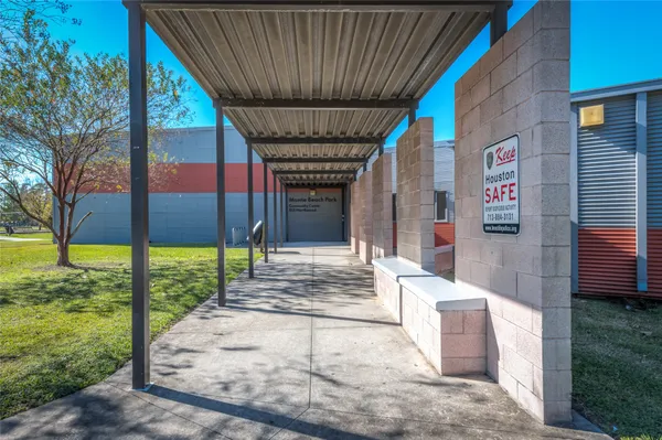 $2,150 | 1722 Redwing Bluff Drive, Houston, TX 77009