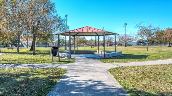 $2,150 | 1722 Redwing Bluff Drive, Houston, TX 77009