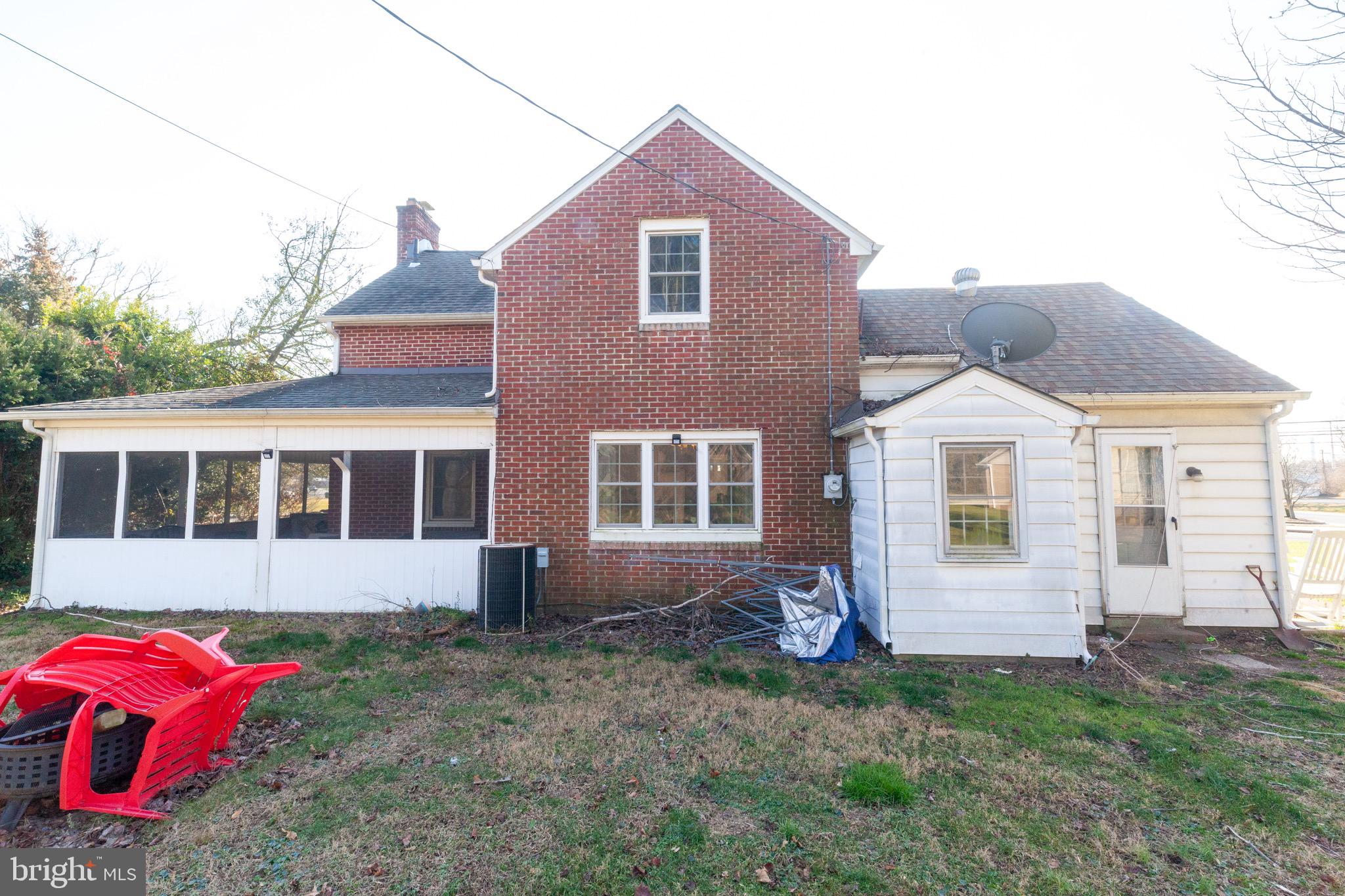 8 Georgetown Road Penns Grove, NJ 08069 - Photo 2 of 34