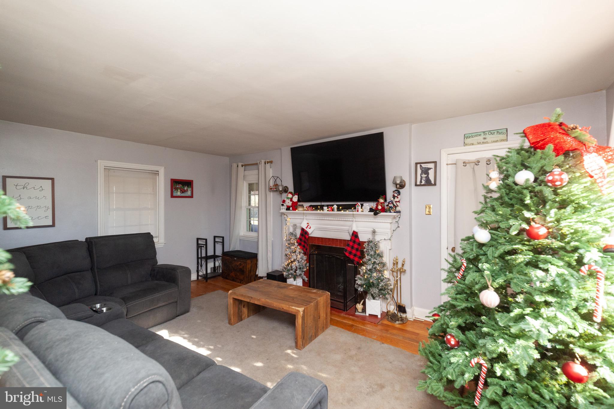 8 Georgetown Road Penns Grove, NJ 08069 - Photo 3 of 34