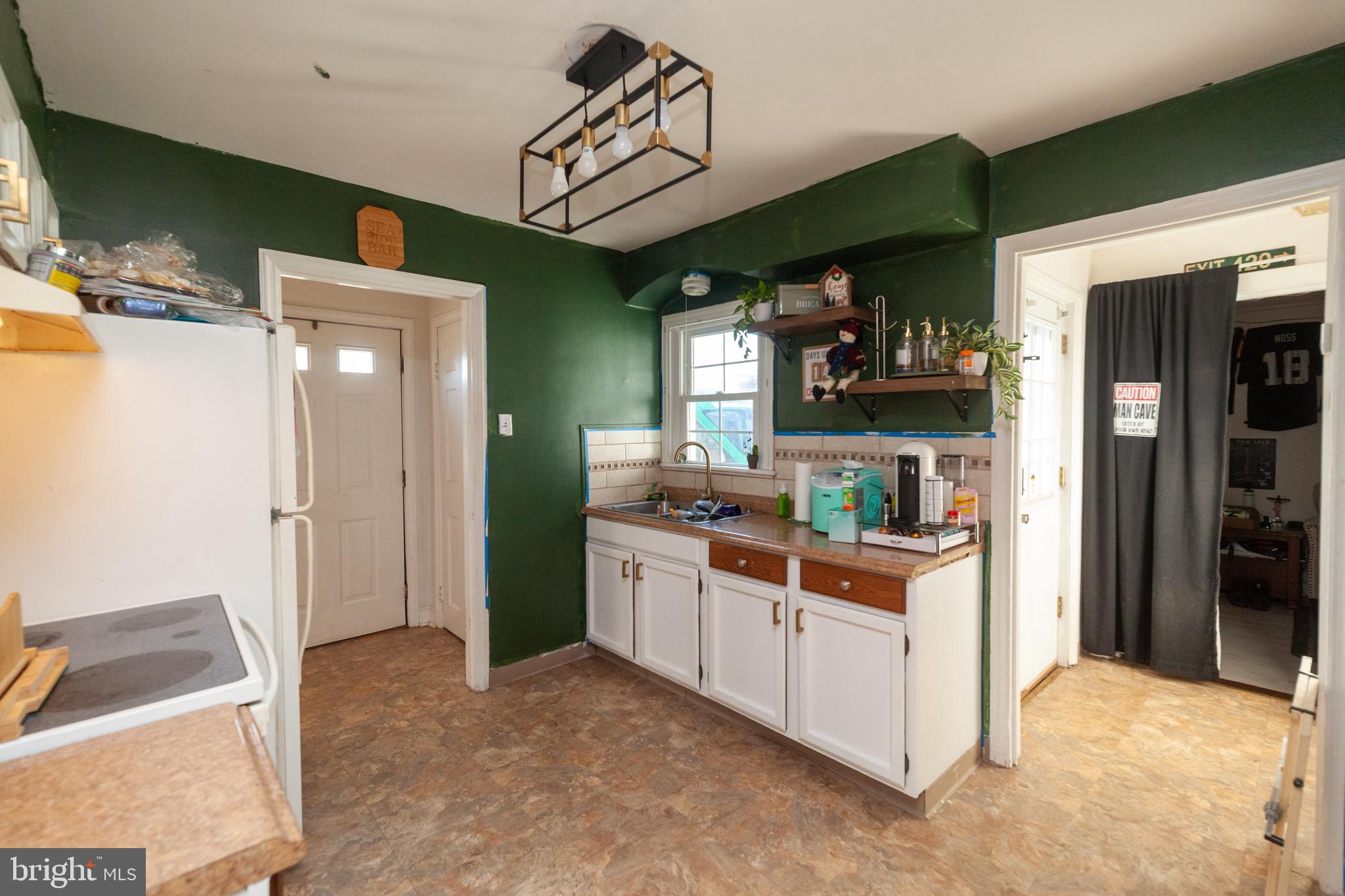 8 Georgetown Road Penns Grove, NJ 08069 - Photo 7 of 34
