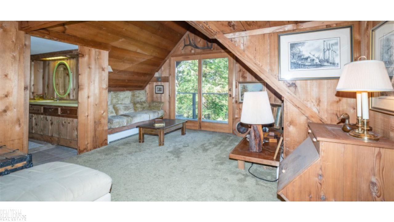 38505 Riverside Drive Clinton Township, MI 48036 - Photo 20 of 39 Upper Den