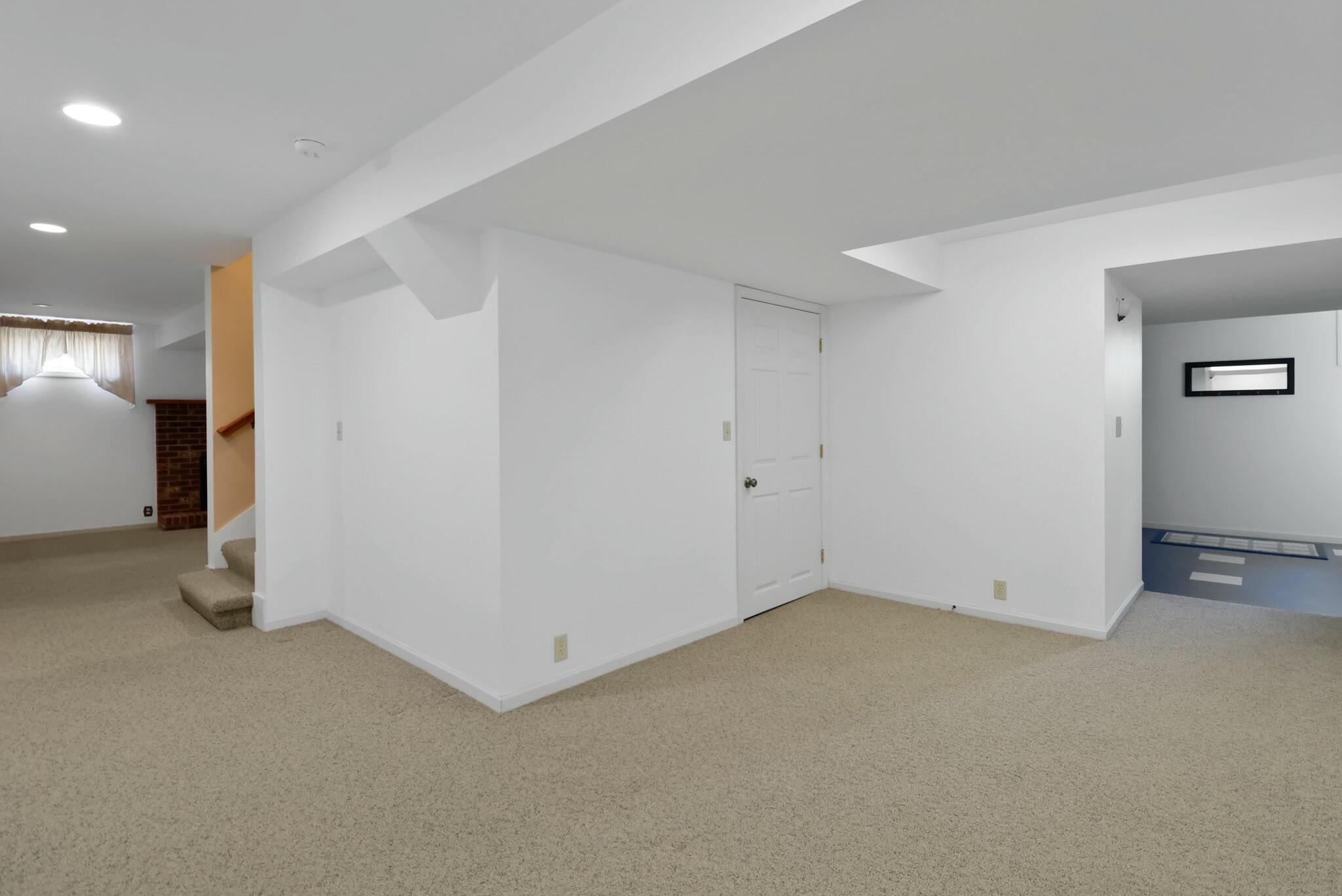 172 Lee Drive Kouts, IN 46347 - Photo 36 of 63 2048x1368