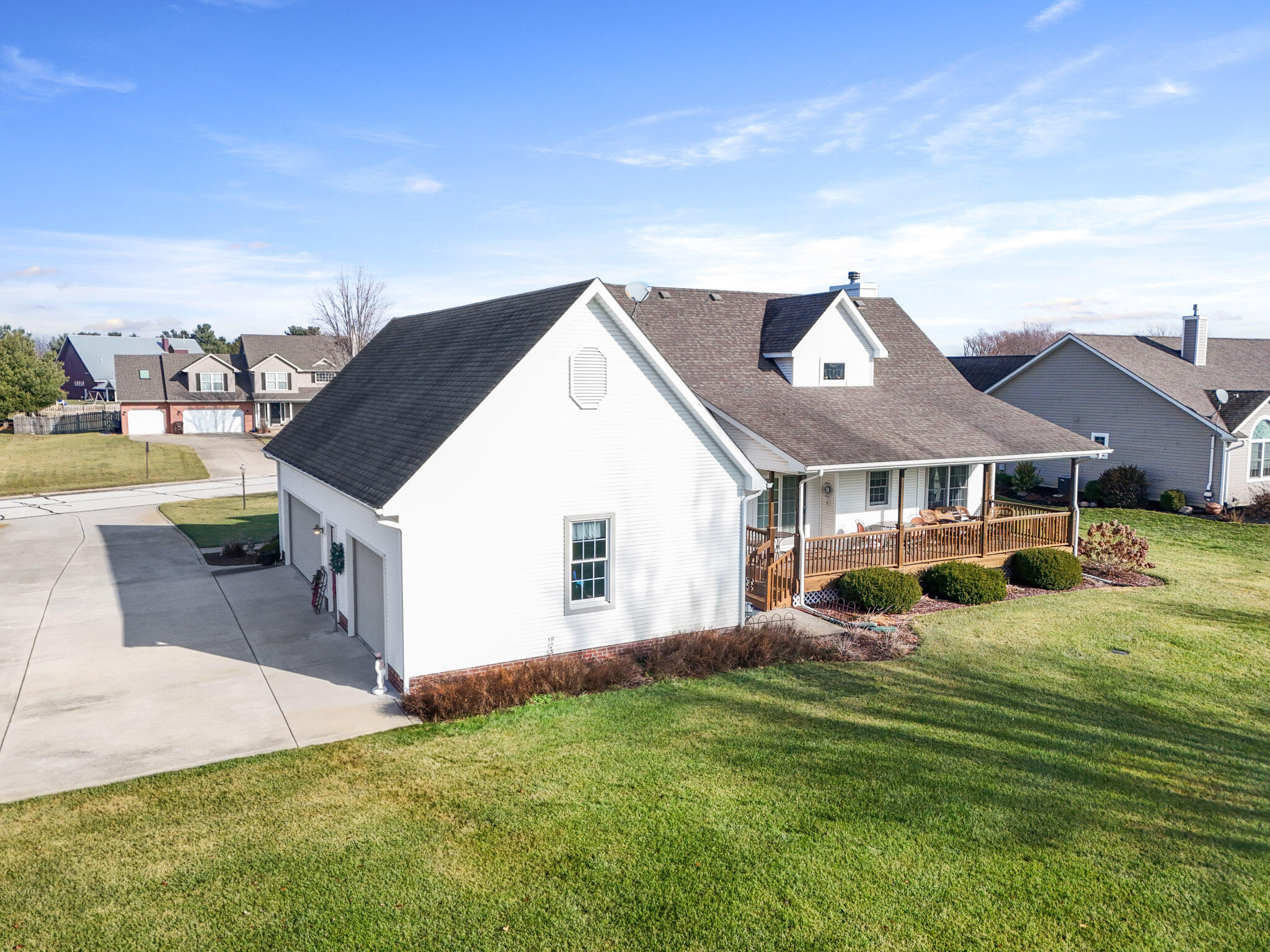 172 Lee Drive Kouts, IN 46347 - Photo 47 of 63 2048x1536