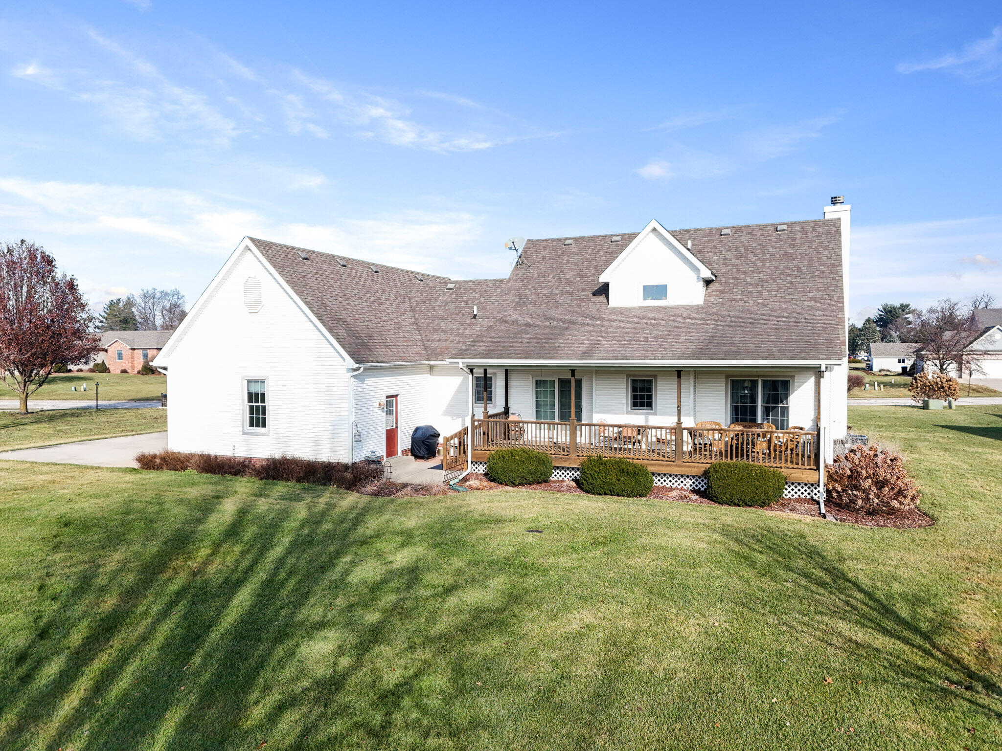 172 Lee Drive Kouts, IN 46347 - Photo 48 of 63 2048x1536