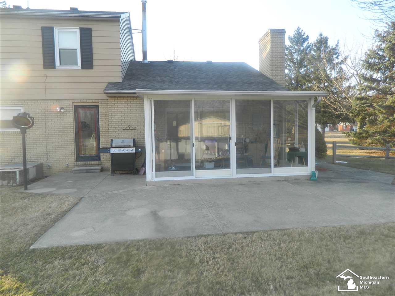 1198 North Raisinville Road Monroe, MI 48162 - Photo 7 of 23