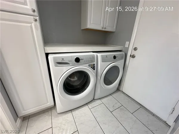 $2,137 | 8848 Hampton Green Avenue, Las Vegas, NV 89129