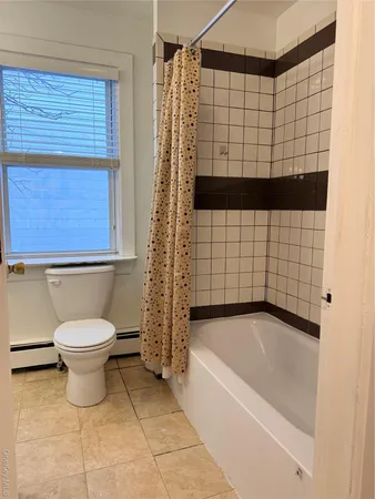 $1,995 | 35 East Avenue, Unit 1, Middletown, NY 10940