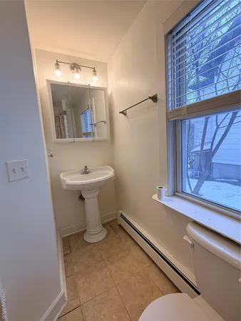 $1,995 | 35 East Avenue, Unit 1, Middletown, NY 10940