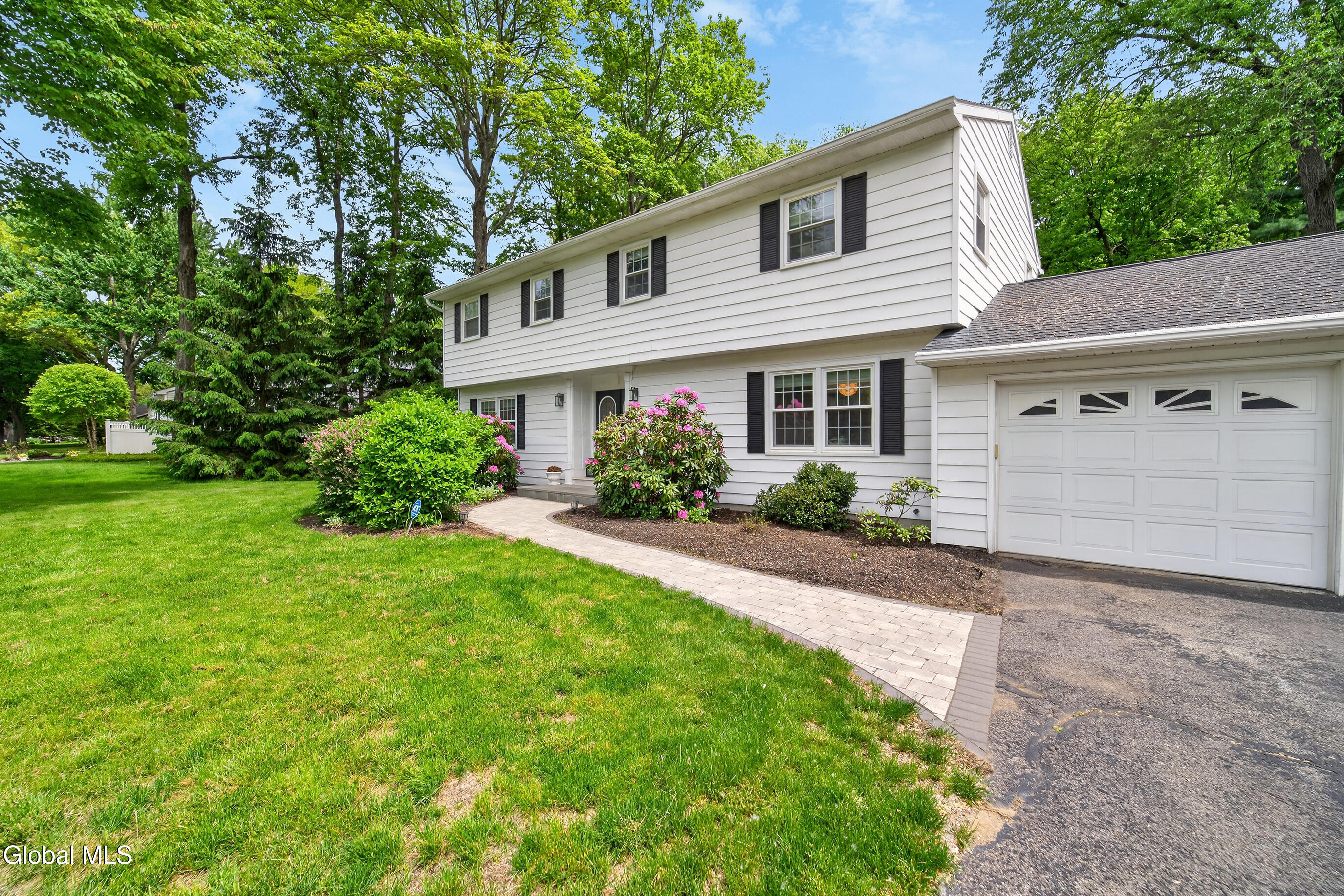 77 Huntersfield Road Bethlehem, NY 12054 - Photo 2 of 71 003-77-Huntersfield-Road-Delmar-NY-12054