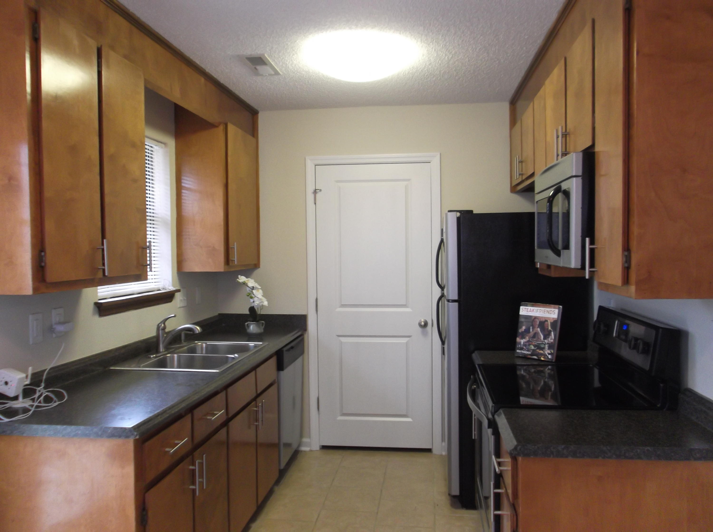 1011 Douglas Wayne Road Summerville, SC 29486 - Photo 11 of 23 kitchen