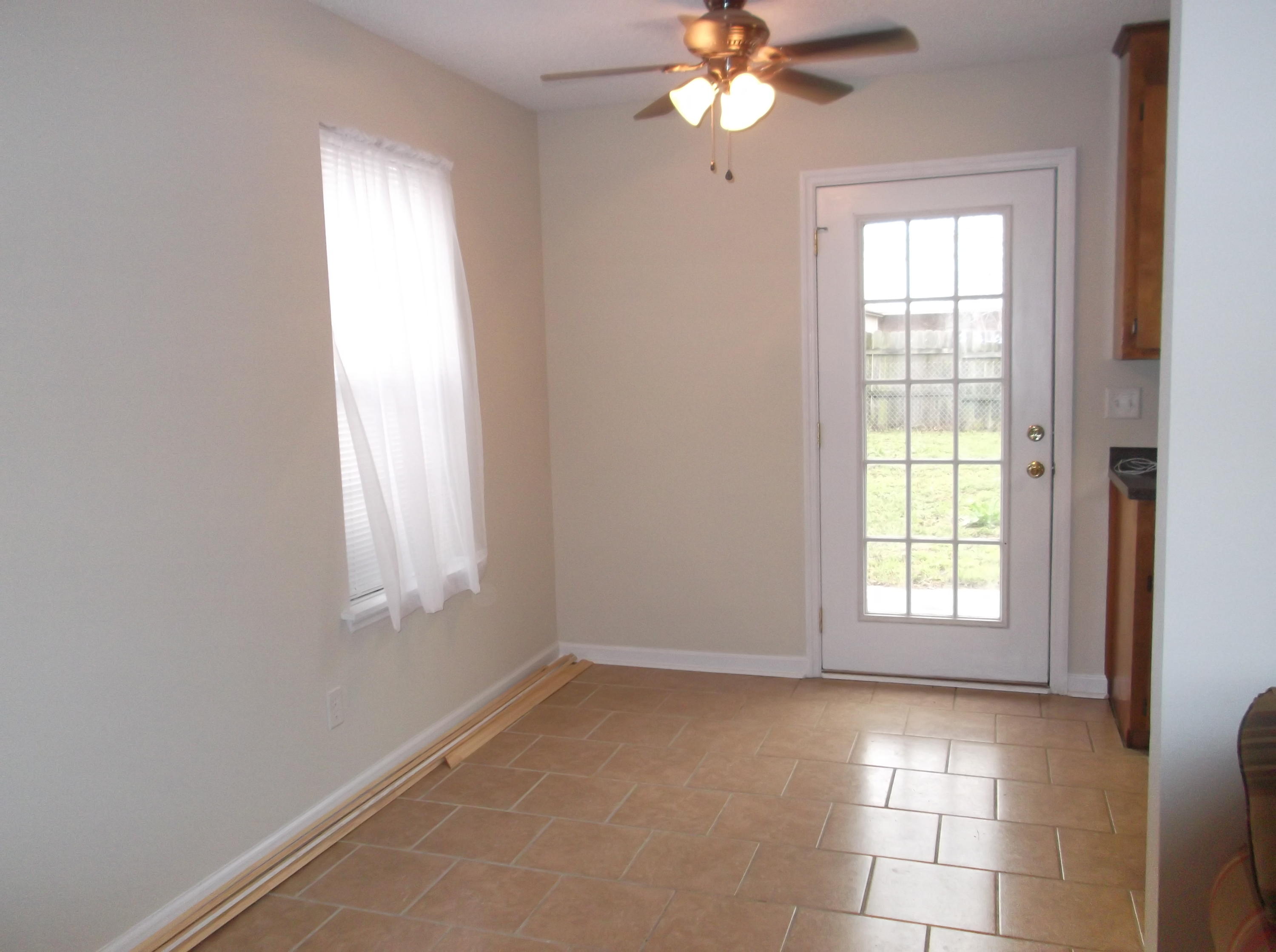 1011 Douglas Wayne Road Summerville, SC 29486 - Photo 10 of 23 dining