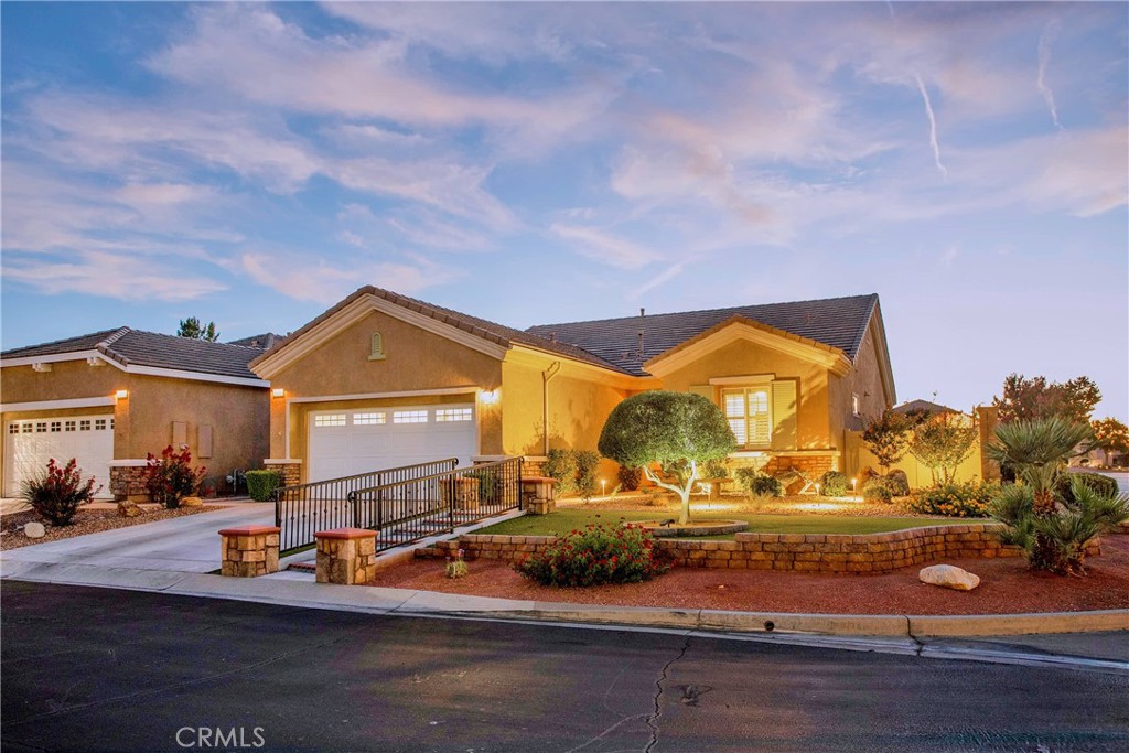 10686 Archerwill Road Apple Valley, CA 92308 - Photo 3 of 55